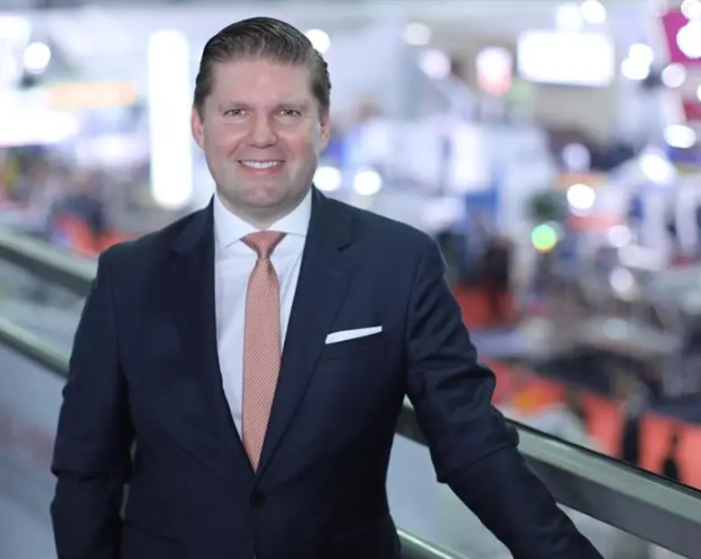 ประกาศอย่างเป็นทางการ เมื่อวันที่ 1 เมษาย...