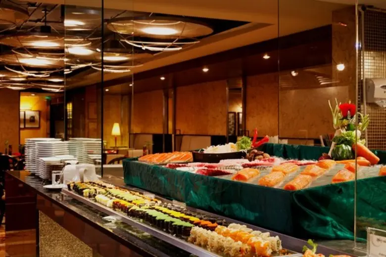 ห้องอาหาร จิงเจอร์ บุฟเฟ่ต์ นานาชาติ เราเ...