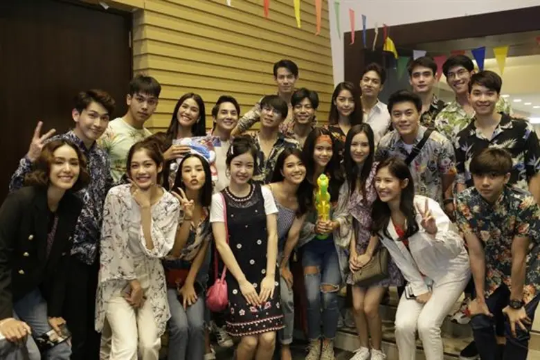 แกรมมี่ สาดความสุขต้อนรับเทศกาลปีใหม่ไทย จัดงาน “จีเอ็มเอ็ม สงกรานต์ ชื่นบาน ชื่นใจ 2562”