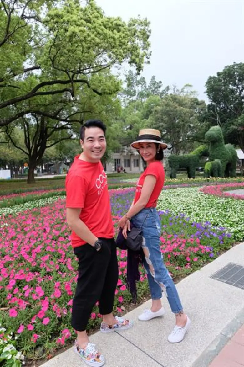 เหินฟ้าพาผู้โชคดีไปสนุกแบบ กิน ช้อป จุใจ ...