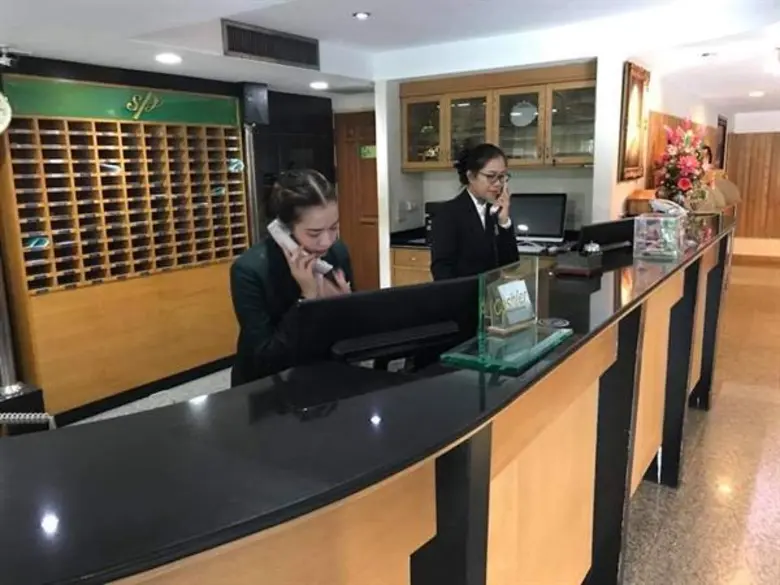 ดร.สุเทพ ชิตยวงษ์ เลขาธิการคณะกรรมการการอ...