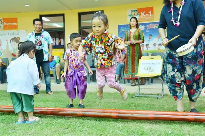 ไทยอินเตอร์เนชั่นแนลสกูล ฉลองปีใหม่ไทย เรียน รู้ เล่นสงกรานต์ย้อนวิถีวัฒนธรรมไทย