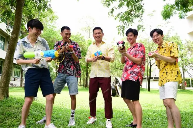 ฮือฮา! สจล. ลุคใหม่เรียก “พี่” ได้เลย กับไอเดีย “7ต.” สร้างสงกรานต์ให้เป็นเทศกาลแห่งความสุขของทุกคน