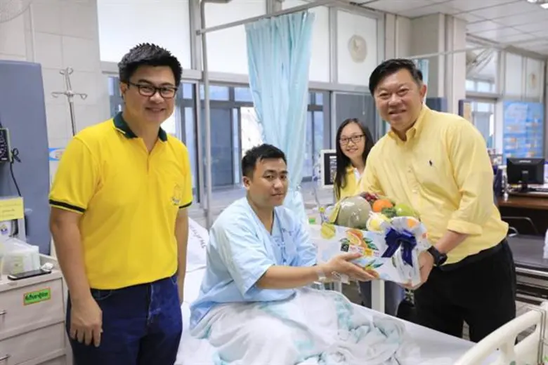 บริษัท กลุ่มเซ็นทรัล จำกัด และบริษัท เซ็น...