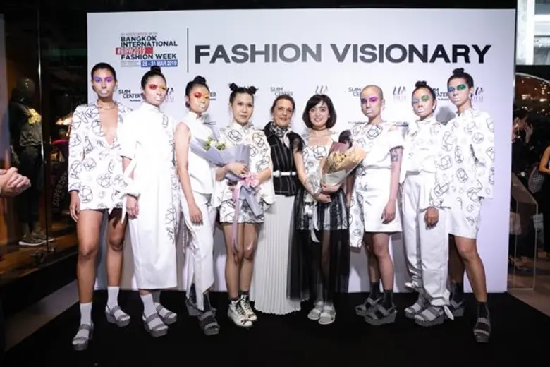 ซีไอดีไอ ชนาพัฒน์ ร่วมปลุกกระแสแฟชั่น ส่งยังก์ดีไซเนอร์โชว์พลังแห่งจินตนาการบนผืนผ้าไทย ในงาน BIFW 2019