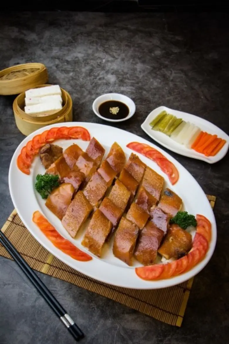 ห้องอาหารจีนฟุกหยวน – โรงแรมโกลเด้น ทิวลิ...