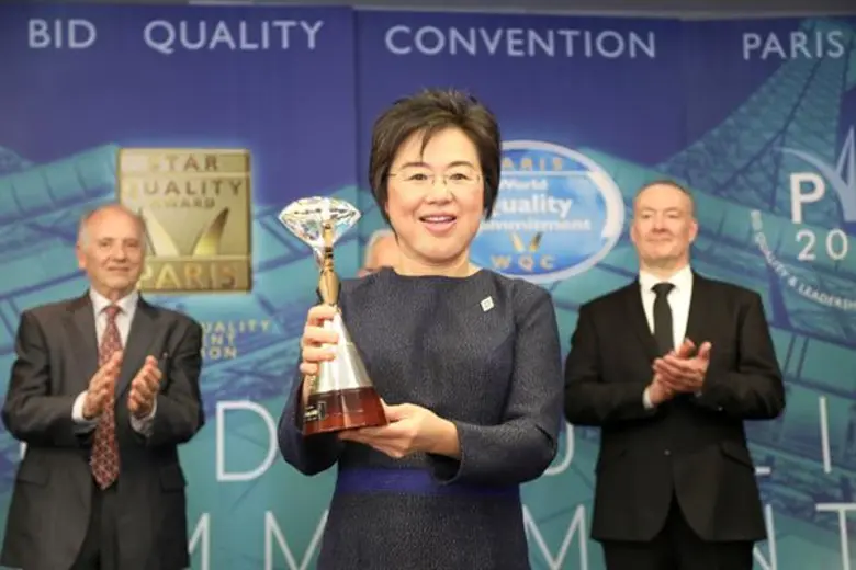 "พฤกษา เรียลเอสเตท" บริษัทอสังหาริมทรัพย์...