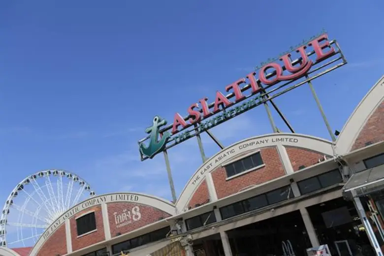 เที่ยวงานวัดร่วมสมัย เวรี่คูล ช่วงสงกรานต์ สีสันกีฬาและการละเล่นแบบไทยเพียบ