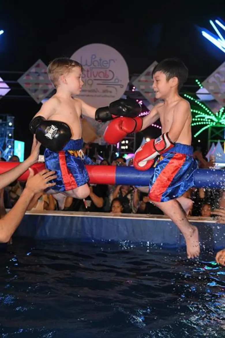 เที่ยวงานวัดร่วมสมัย เวรี่คูล ช่วงสงกรานต์ สีสันกีฬาและการละเล่นแบบไทยเพียบ