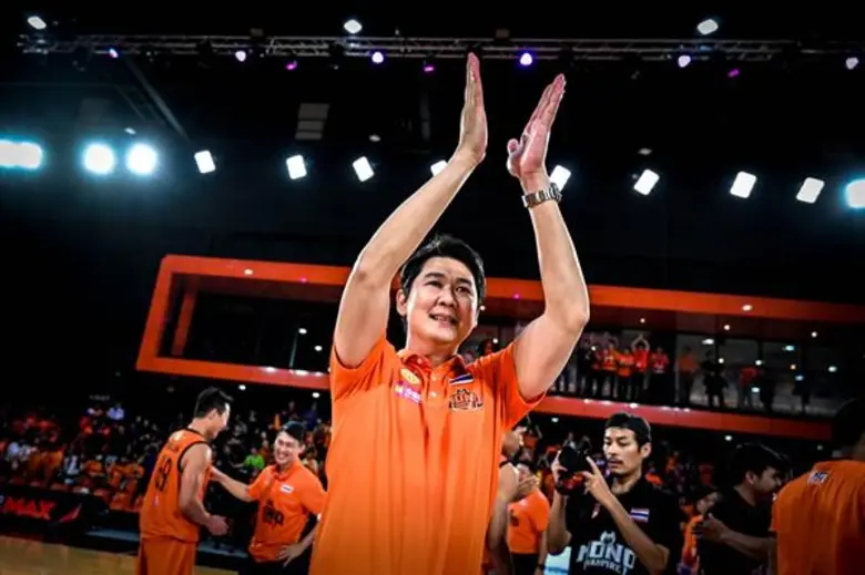 “โค้ชต้อง-ต้องเกียรติ” ประกาศจุดยืนชัด! “โมโน แวมไพร์ บาสเกตบอลคลับ” ต้องคว้าแชมป์ ABL เท่านั้น!