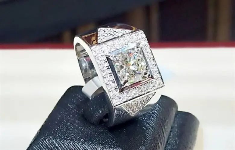 บริษัท ดับบลิว ซี จี ไดมอนด์ จำกัด ผู้ผลิ...