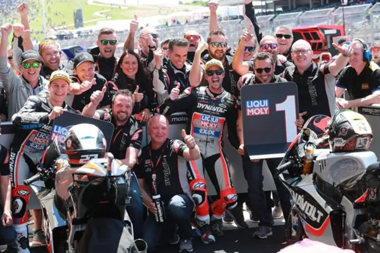 เครื่องยนต์ไทรอัมพ์ที่ใช้ในการแข่งขัน Mot...