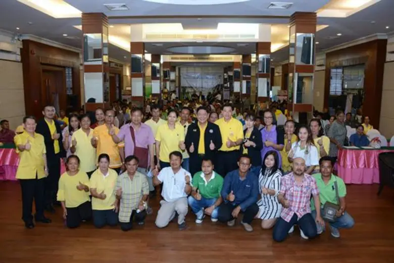 นายลักษณ์ วจนานวัช รัฐมนตรีช่วยว่าการกระท...