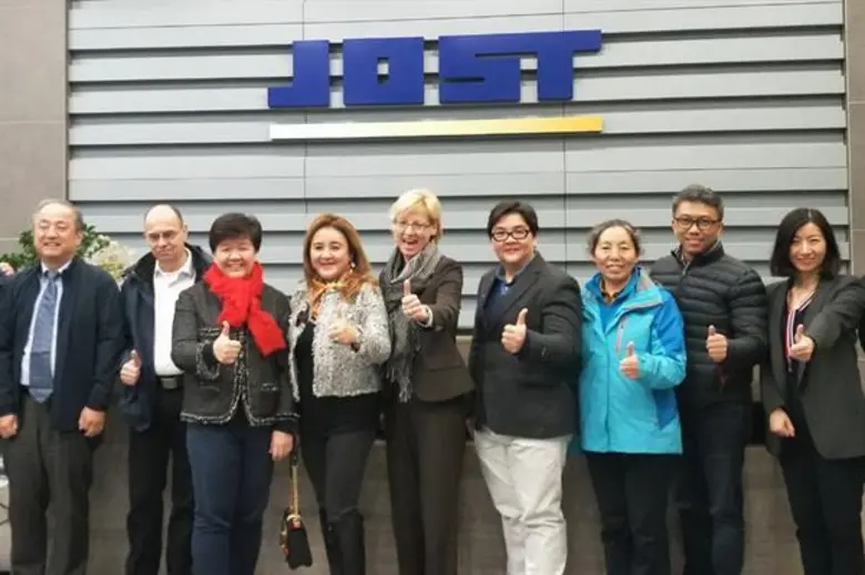 นางสาวมณีรัตน์ โพธิ์ศิริสุข (ลำดับที่ 4 จ...