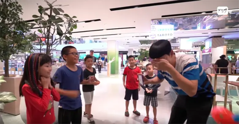 “ดีเจนุ้ย” ป่วน! เล่นเกมส์ใบ้คำสุดฮาในรายการ “นังตัวดี”