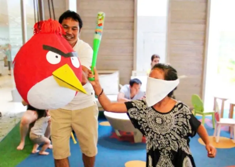 ฉลองเทศกาลอีสเตอร์กับบุฟเฟ่ต์ดินเนอร์ ณ ห้องอาหารริมทะเล โรงแรมอมารี ภูเก็ต