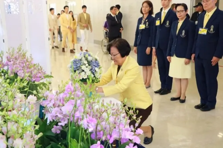 ภาพข่าว: อธิการบดี สถาบันเทคโนโลยีจิตรลดา นำคณะผู้บริหารสถาบัน ลงนามถวายพระพร สมเด็จพระราชินีในรัชกาลที่ 9