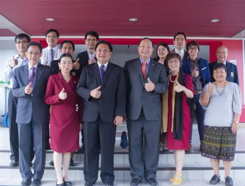 ตอบรับอนาคตและโลกยุคเศรษฐกิจดิจิทัล ผศ.ดร...