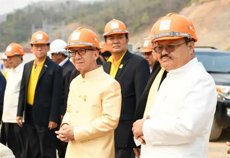 นายธนวัฒน์ ตรีวิศวเวทย์ กรรมการผู้จัดการ ...