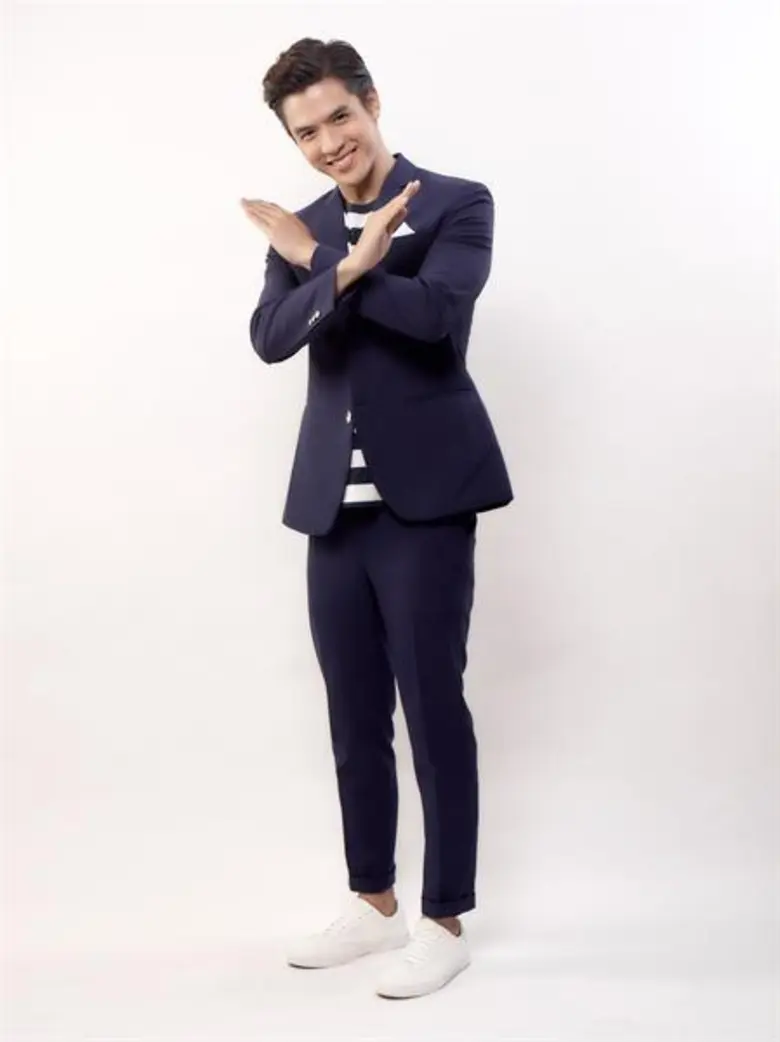 เย็นวันที่ 26 เม.ย.นี้ แฟนคลับพระเอกฮอต "...