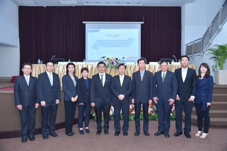 รศ.ดร.มนตรี โสคติยานุรักษ์ ประธานกรรมการ ...