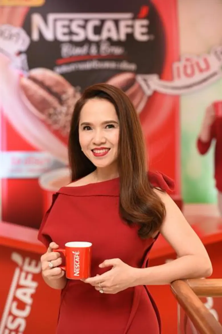 ยกระดับวงการกาแฟปรุงสำเร็จไทย! เปิดตัว “เนสกาแฟ เบลนด์ แอนด์ บรู” สูตรใหม่ ผสานกาแฟคั่วบดละเอียด 2 สายพันธุ์ครั้งแรกในไทย ส่ง “โป๊ป-เจมส์จิ” สองซูเปอร์สตาร์สะท้อนประสบการณ์ใหม่ของกาแฟ “เข้ม-นุ่ม” ผสานกันอย่างลงตัว
