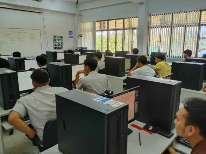 ภาพข่าว: สนพ.กำแพงเพชร ทดสอบมาตรฐานฝีมือแรงงานแห่งชาติ สาขาช่างไฟฟ้าภายในอาคาร