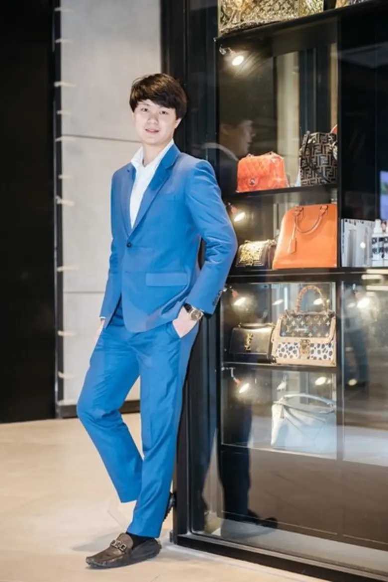 สาวกสินค้าแบรนด์เนมมือสองมีเฮ ร้าน SF BRA...