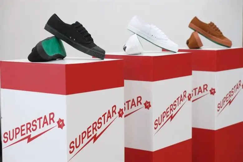 นายจักรพล จันทวิมล ผู้อำนวยการฝ่ายการตลาด...