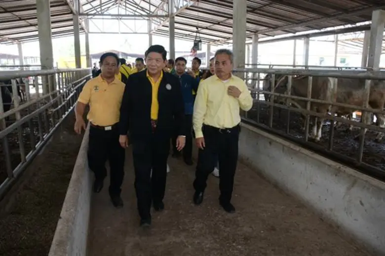 นายลักษณ์ วจนานวัช รัฐมนตรีช่วยว่าการกระท...