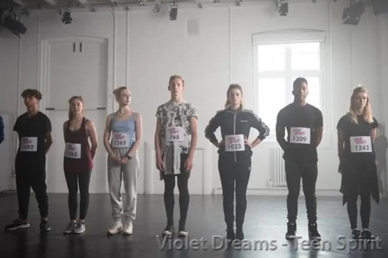 " ฉันเคยร้องเพลงนิดหน่อยในหนังเรื่อง How to Talk to...