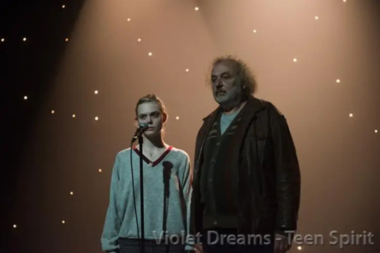 แอล แฟนนิ่ง ทุ่มเท ฝึกร้อง เต้น เพื่อบท ไวโอเลต นักร้องเสียงมหัศจรรย์ ใน TEEN SPIRIT ทีนสปิริต