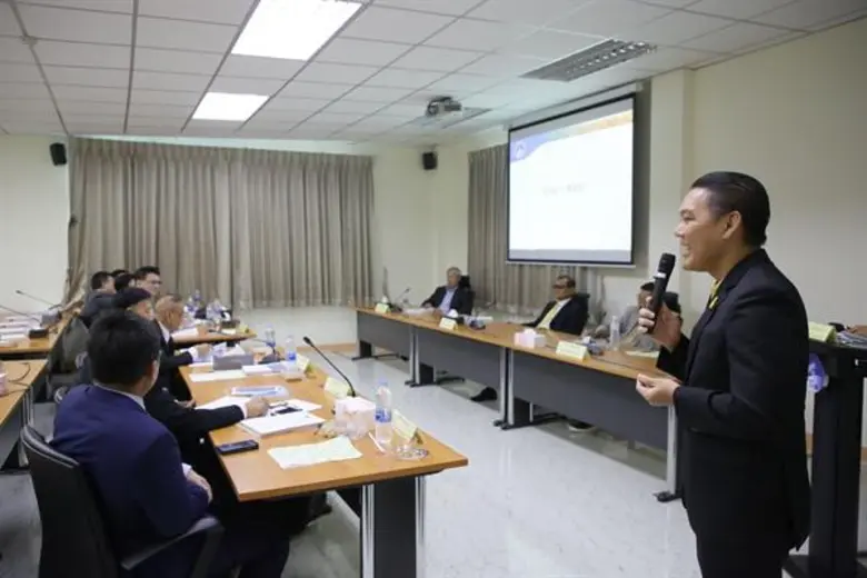 ดร.ชาญกฤช เดชวิทักษ์ รองประธานกรรมการบริห...