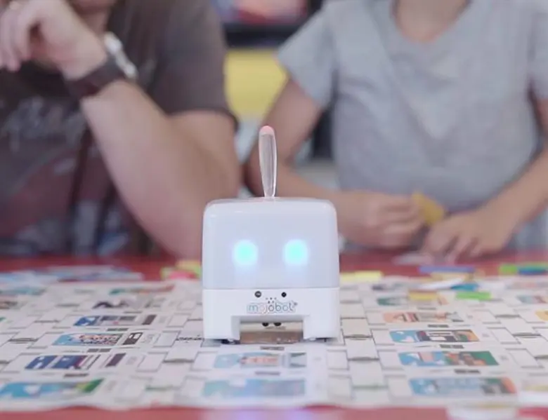 mojobot บอร์ดเกมเพื่อการเรียนรู้การเขียนโปรแกรมคอมพิวเตอร์ พัฒนาโดยคนไทย ขอระดมทุนผ่านคราวด์ซอร์สซิ่งชื่อดังใน kickstarter.com