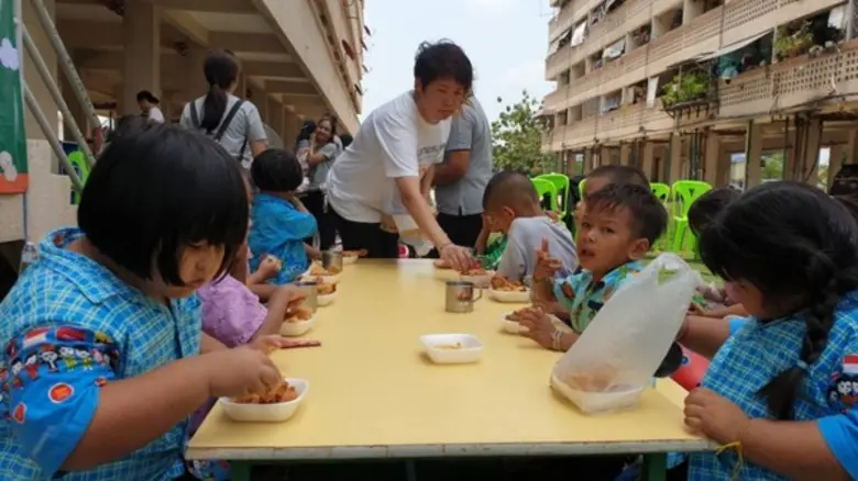 'กรุงเทพธนาคม' นำจิตอาสาปรับปรุงอาคาร-อุปกรณ์การศึกษา ศูนย์พัฒนาเด็กก่อนวัยเรียนอ่อนนุช 86