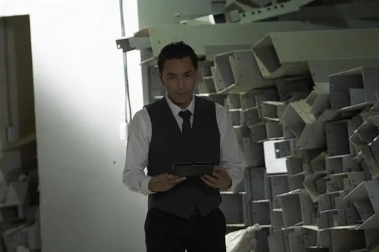 มาดให้ !!! “ปู แบล็คเฮด” สลัดคราบหนุ่มร็อค สวมบท “แวมไพร์” ตัวพ่อ ในซีรีส์ “รสริน ล่าแวมไพร์”