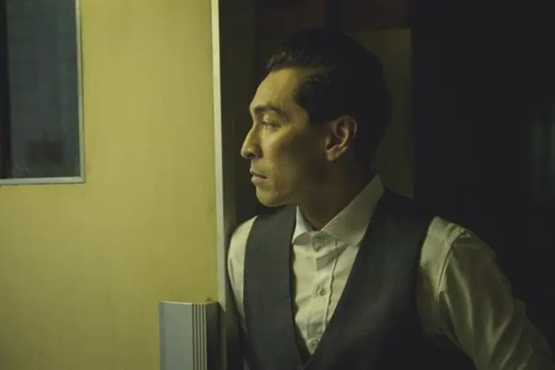 มาดให้ !!! “ปู แบล็คเฮด” สลัดคราบหนุ่มร็อค สวมบท “แวมไพร์” ตัวพ่อ ในซีรีส์ “รสริน ล่าแวมไพร์”