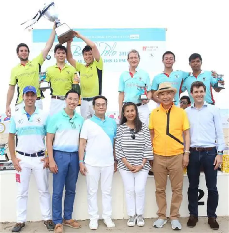 ฯพณฯ สุวัจน์ ลิปตพัลลภ อดีตรองนายกรัฐมนตร...