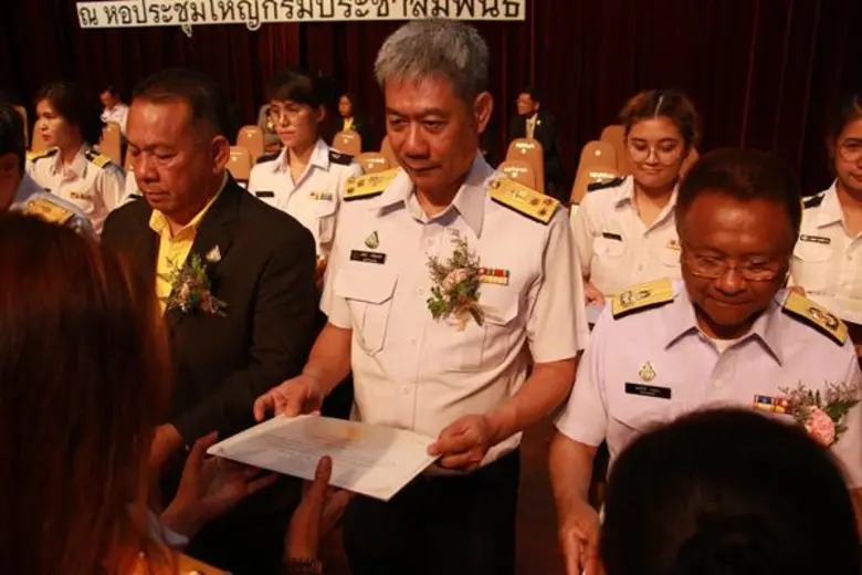 "บิ๊กตู่" ปลื้มประมงปลดใบเหลือง IUU จัดพิ...