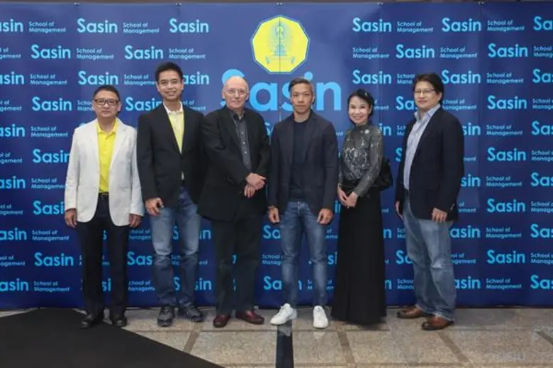 คุณอริยะ พนมยงค์ กรรมการอำนวยการ บริษัท บ...