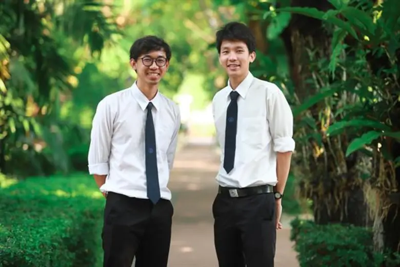 นศ.CIBA-มธบ.เจ๋ง เทรดหุ้นออนไลน์คว้าเงินรางวัล “ฟินันเซียฯ-บัวหลวง”