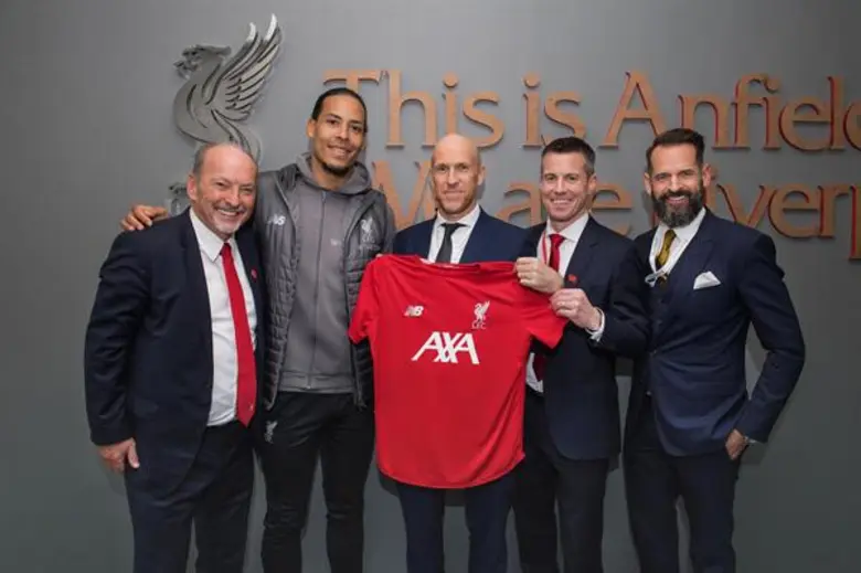 ภาพจากซ้ายไปขวา : 1. ปีเตอร์ มัวร์ CEO สโ...