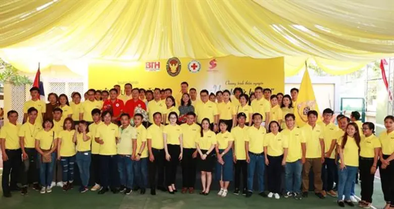 นายอภิรัตน์ สุคนธาภิรมย์ ณ พัทลุง กงสุลให...