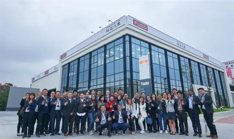 บริษัท เดมเลอร์ คอมเมอร์เชียล วีฮีเคิลส์ ...