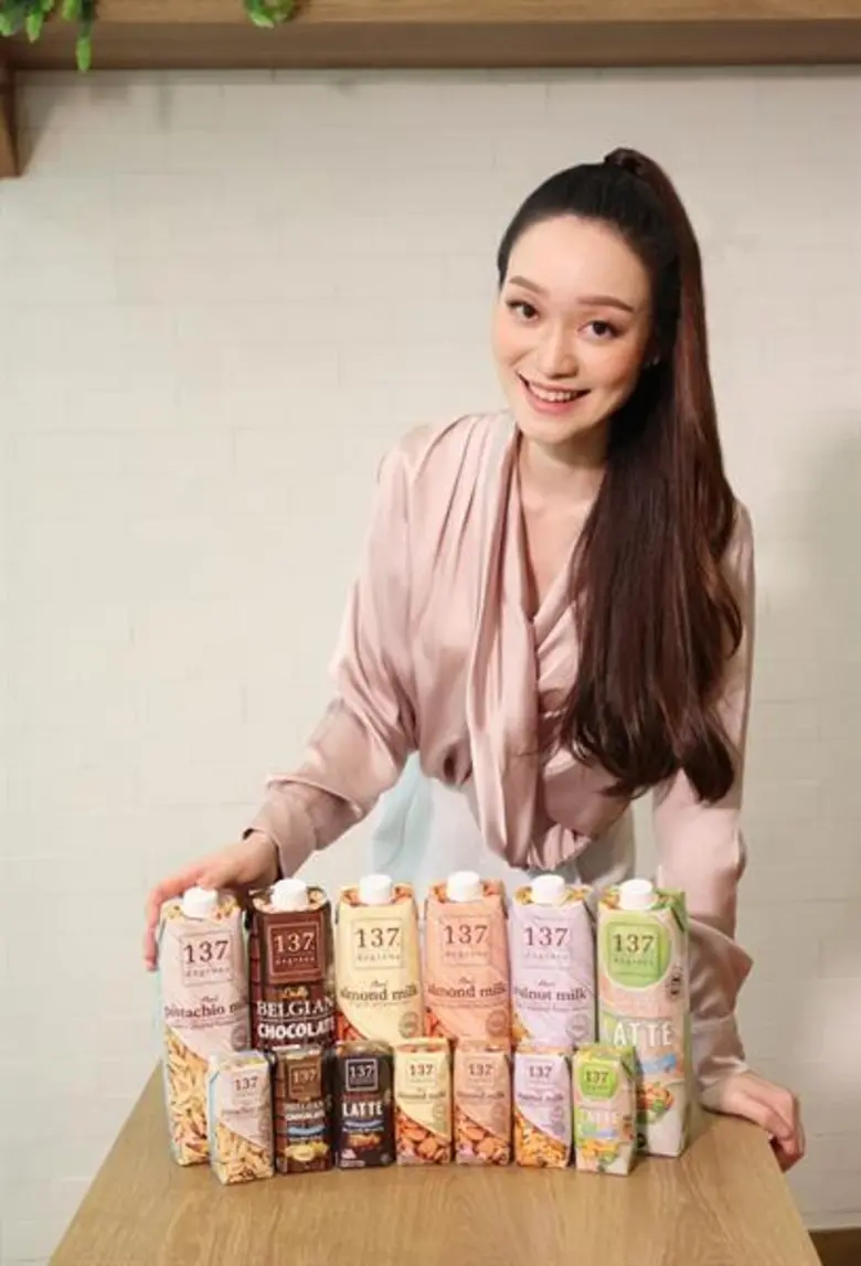 นมทางเลือก 137 ดีกรี เปิดตัวหนังสือเมนูอร่อย ปราศจากนมวัว เอาใจแฟนคลับผู้รักสุขภาพ