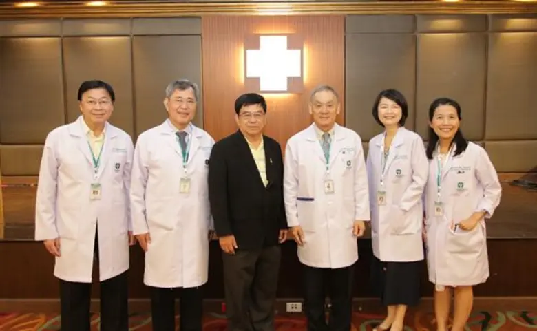 นพ.เสถียร ภู่ประเสริฐ กรรมการผู้อำนวยการ ...