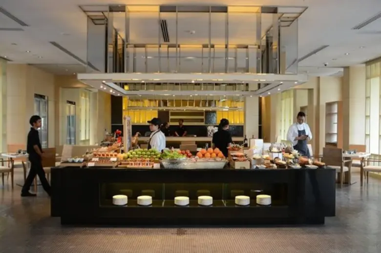 ซันเดย์บรันซ์ สุดอลังการกับปูอลาสก้าที่ โรงแรมเลอ เมอริเดียน สุวรรณภูมิฯ