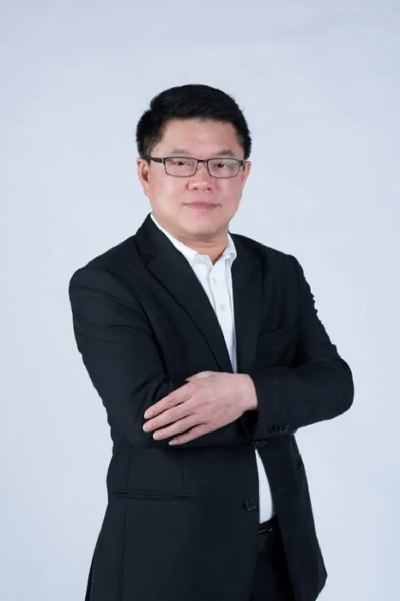 นายสุรชัย เชษฐโชติศักดิ์ ประธานเจ้าหน้าที...