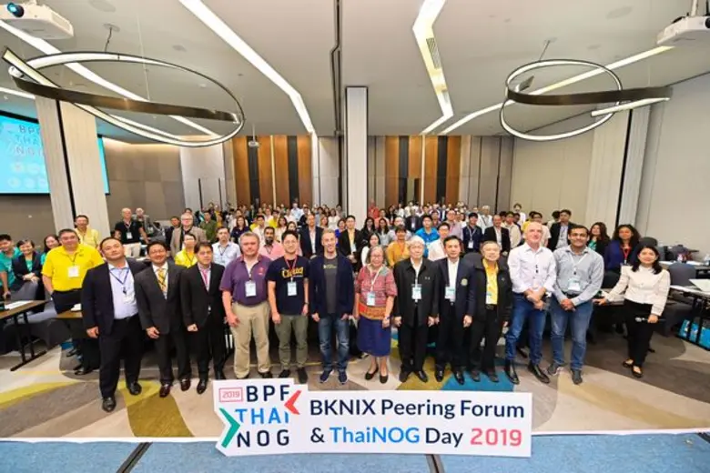 มูลนิธิทีเอชนิค ร่วมกับ บีเคนิกซ์ จัดการป...