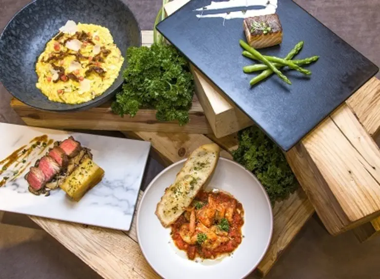 โรงแรมชาเทรียม ริเวอร์ไซด์ กรุงเทพฯ ขอเชิ...